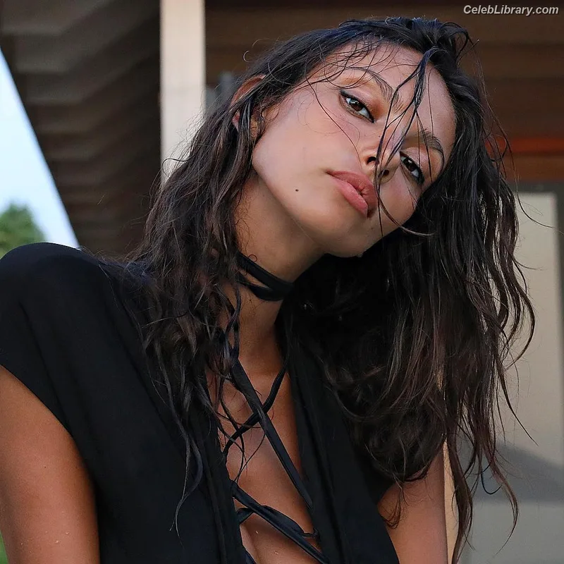 Madalina Diana Ghenea photo 1 of 97