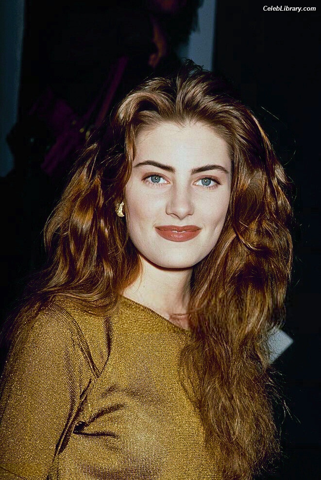 Mädchen Amick photo 7 of 9