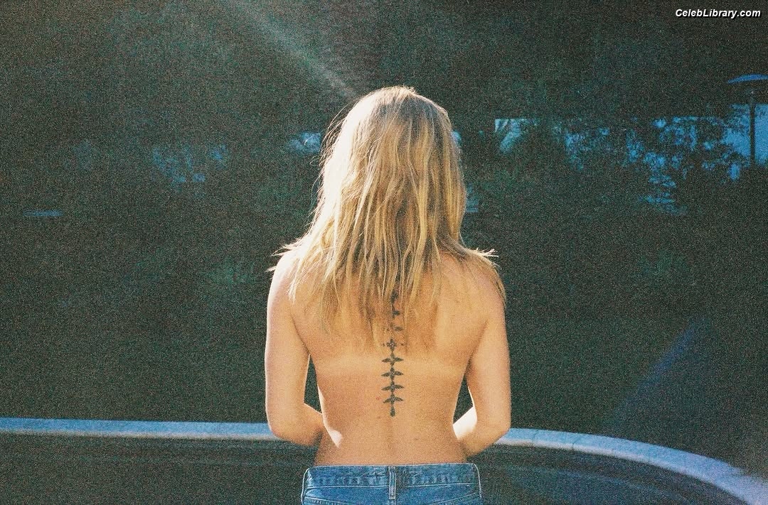 Maddie Hasson photo 14 of 66