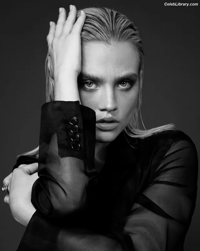 Maddie Hasson photo 5 of 66