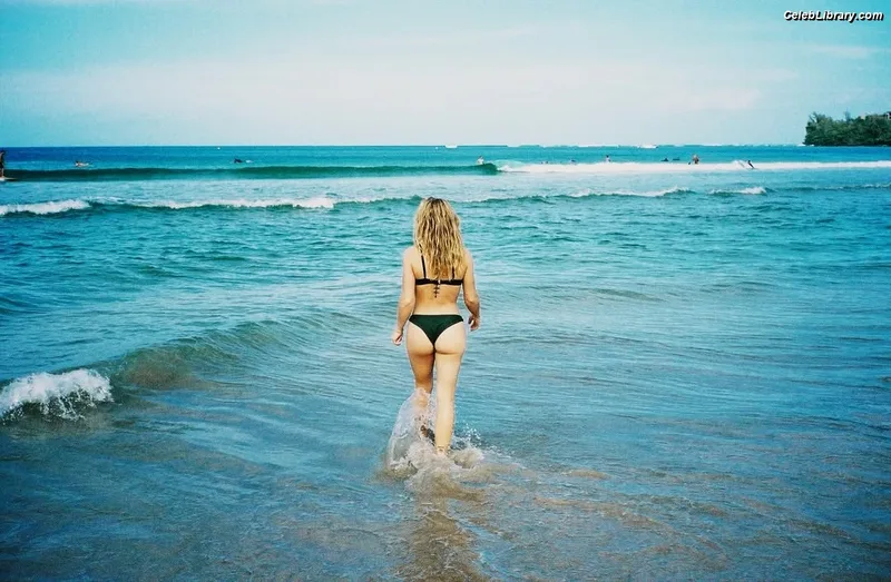 Maddie Hasson photo 1 of 66