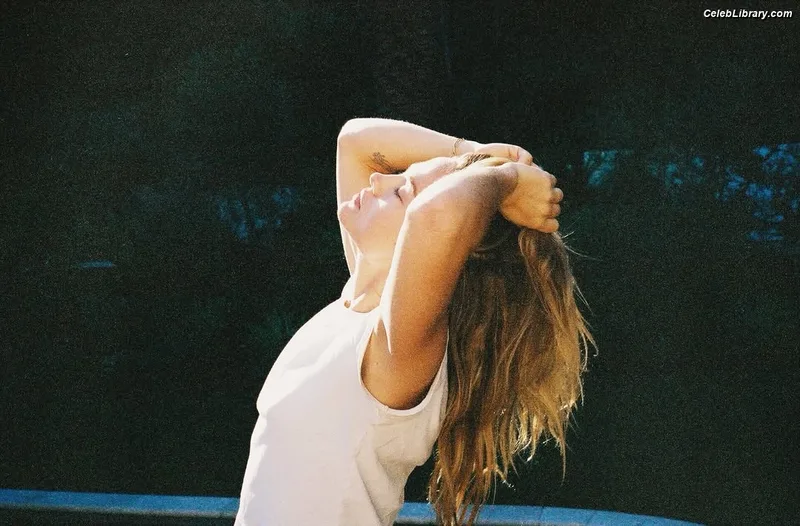Maddie Hasson photo 7 of 66