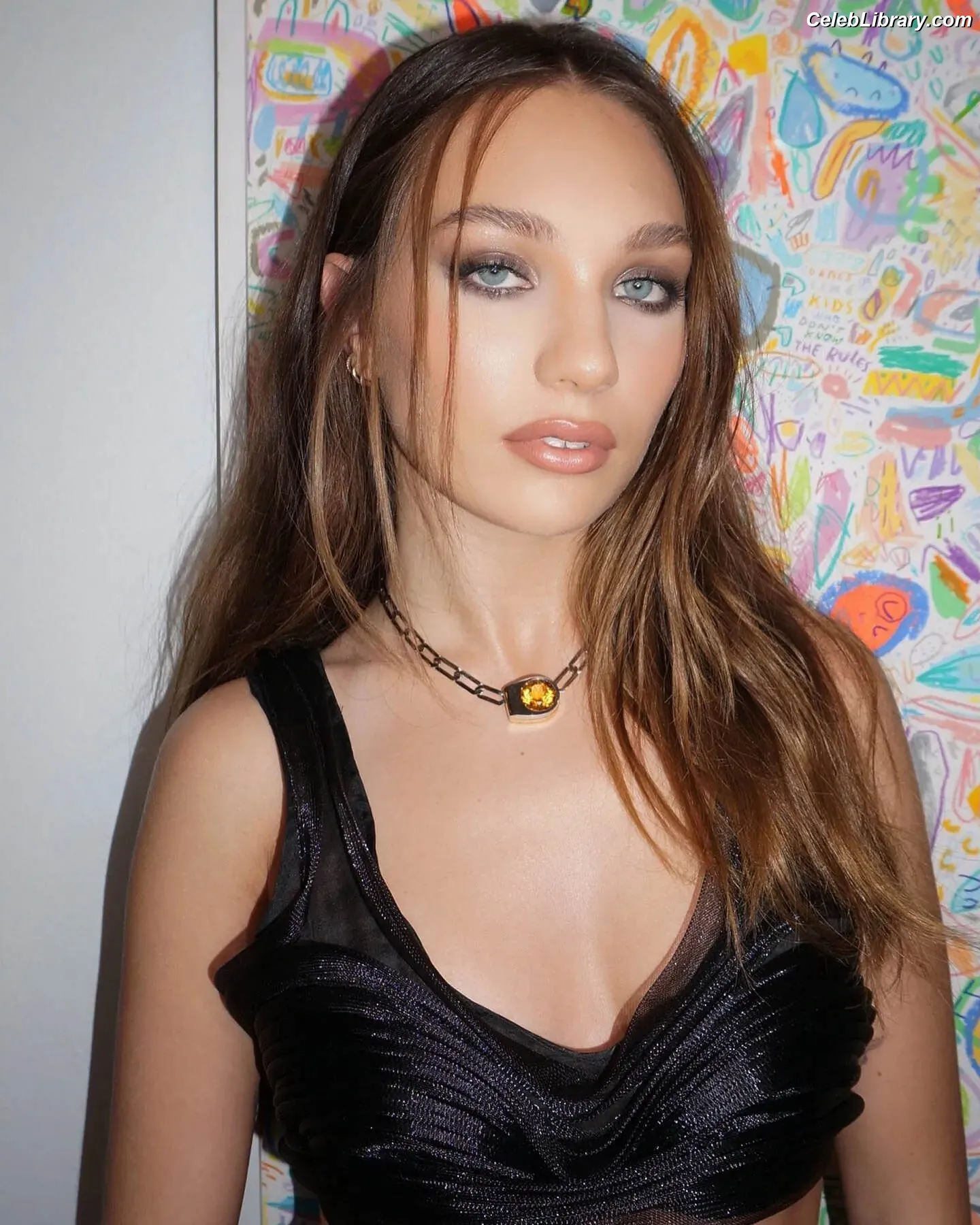 Maddie Ziegler photo 18 of 1036