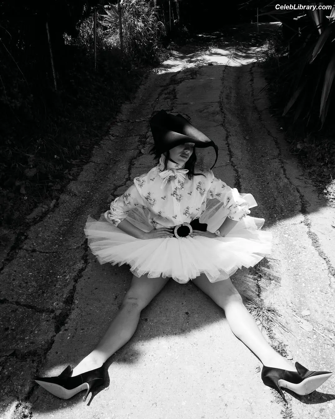 Maddie Ziegler photo 8 of 1036