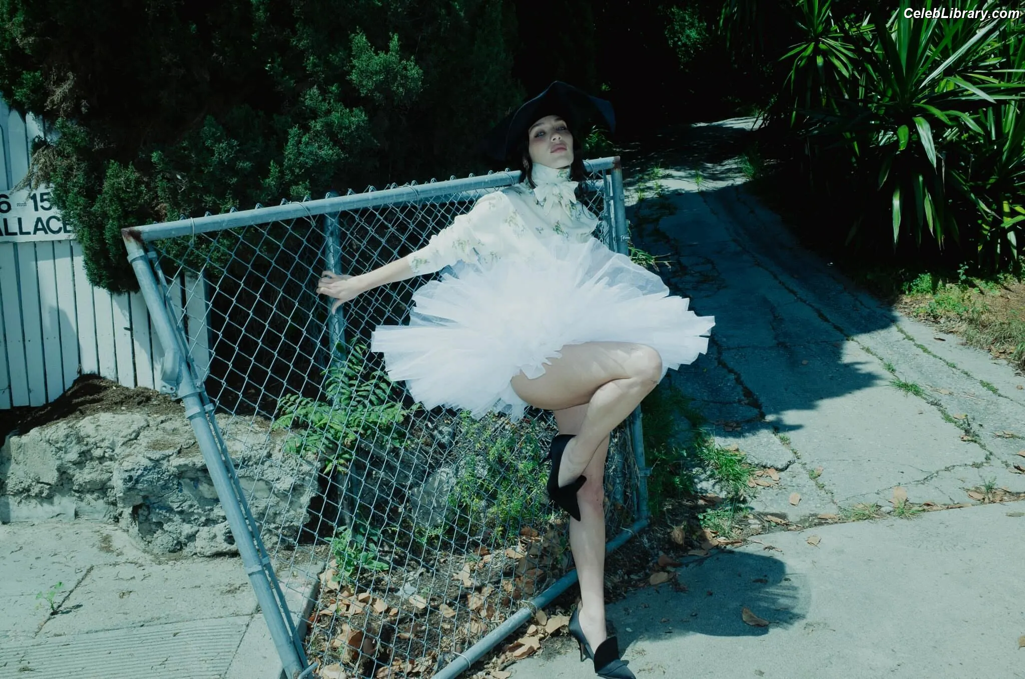 Maddie Ziegler photo 11 of 1036