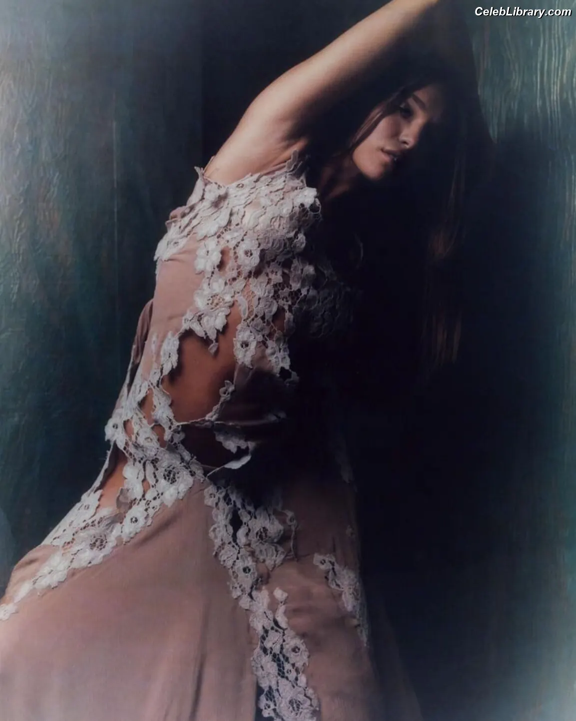 Maddie Ziegler photo 16 of 1036