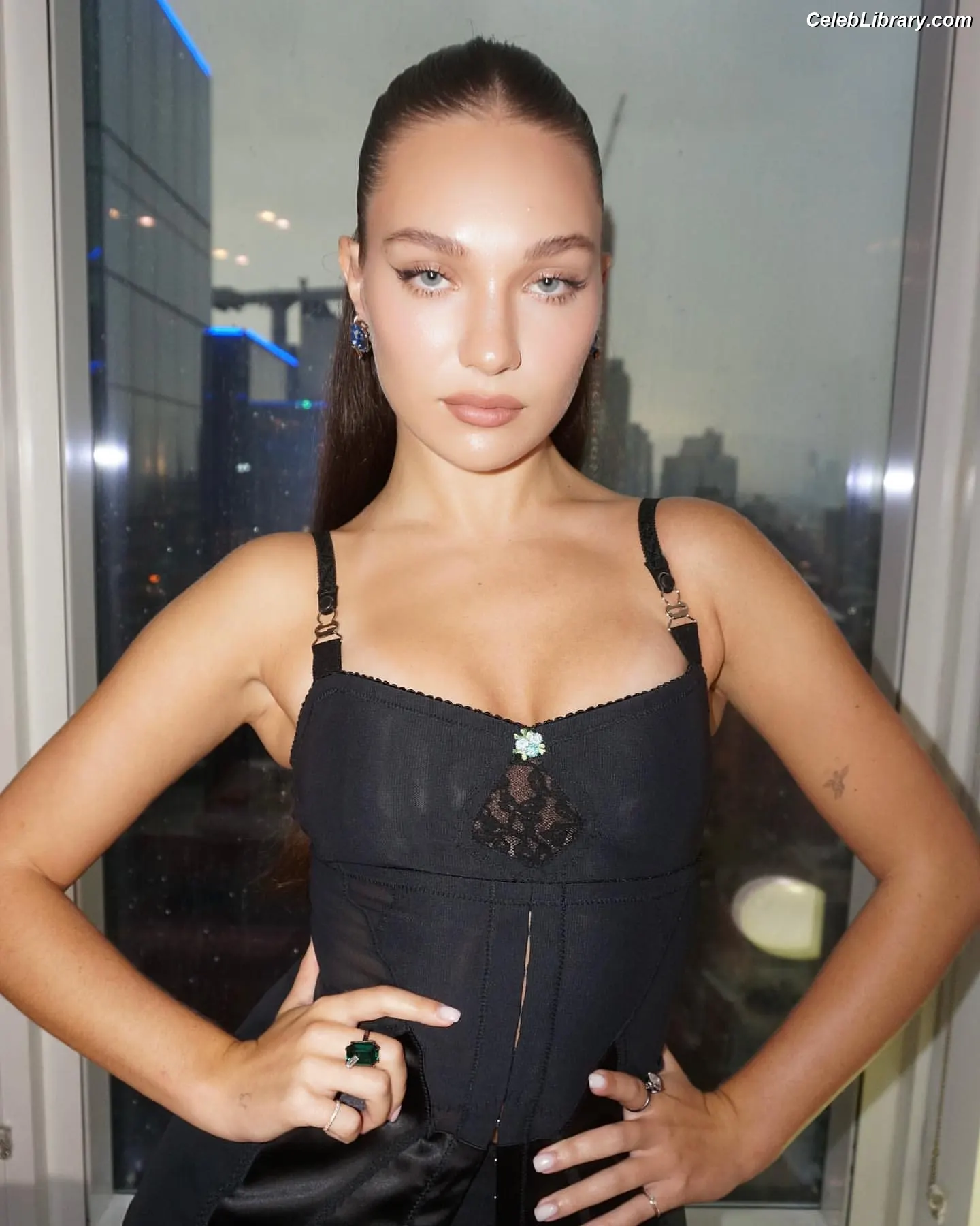Maddie Ziegler photo 11 of 1036