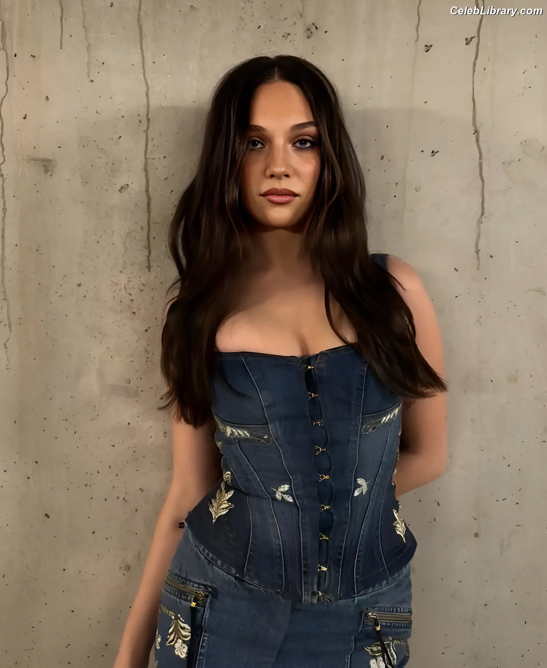 Maddie Ziegler photo 24 of 1036