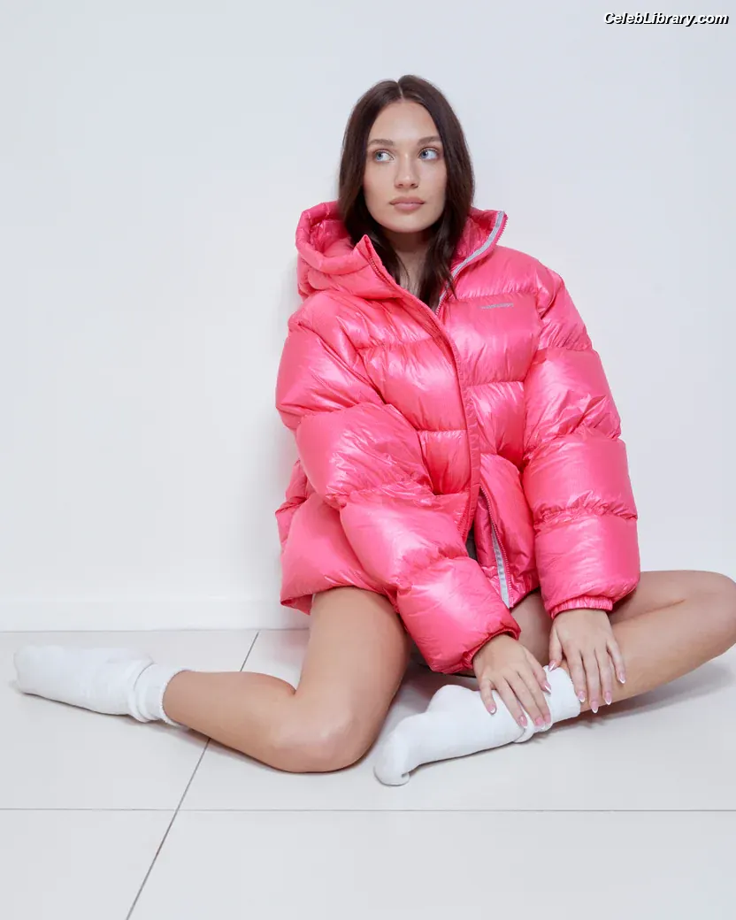 Maddie Ziegler photo 9 of 1036