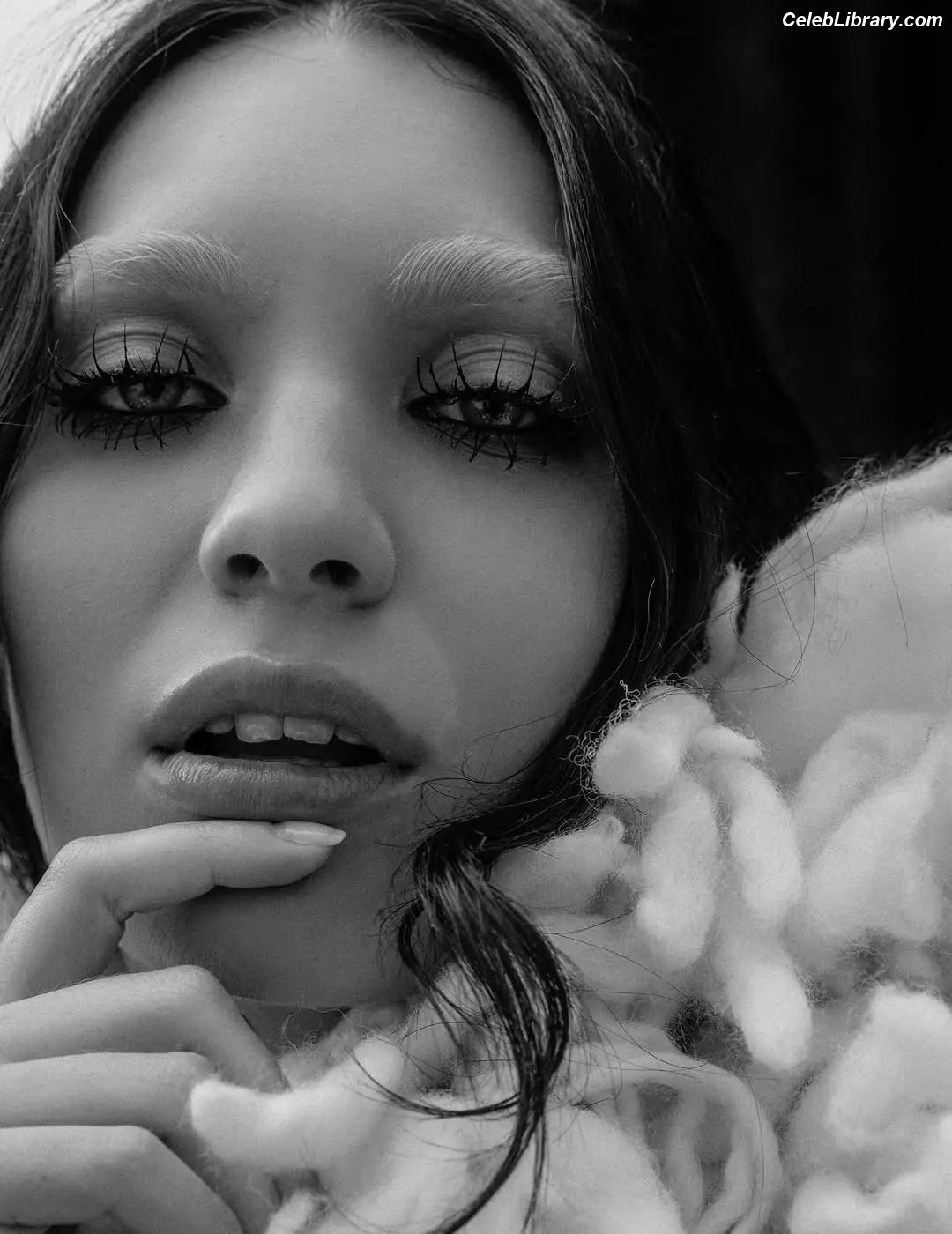 Maddie Ziegler photo 19 of 1036