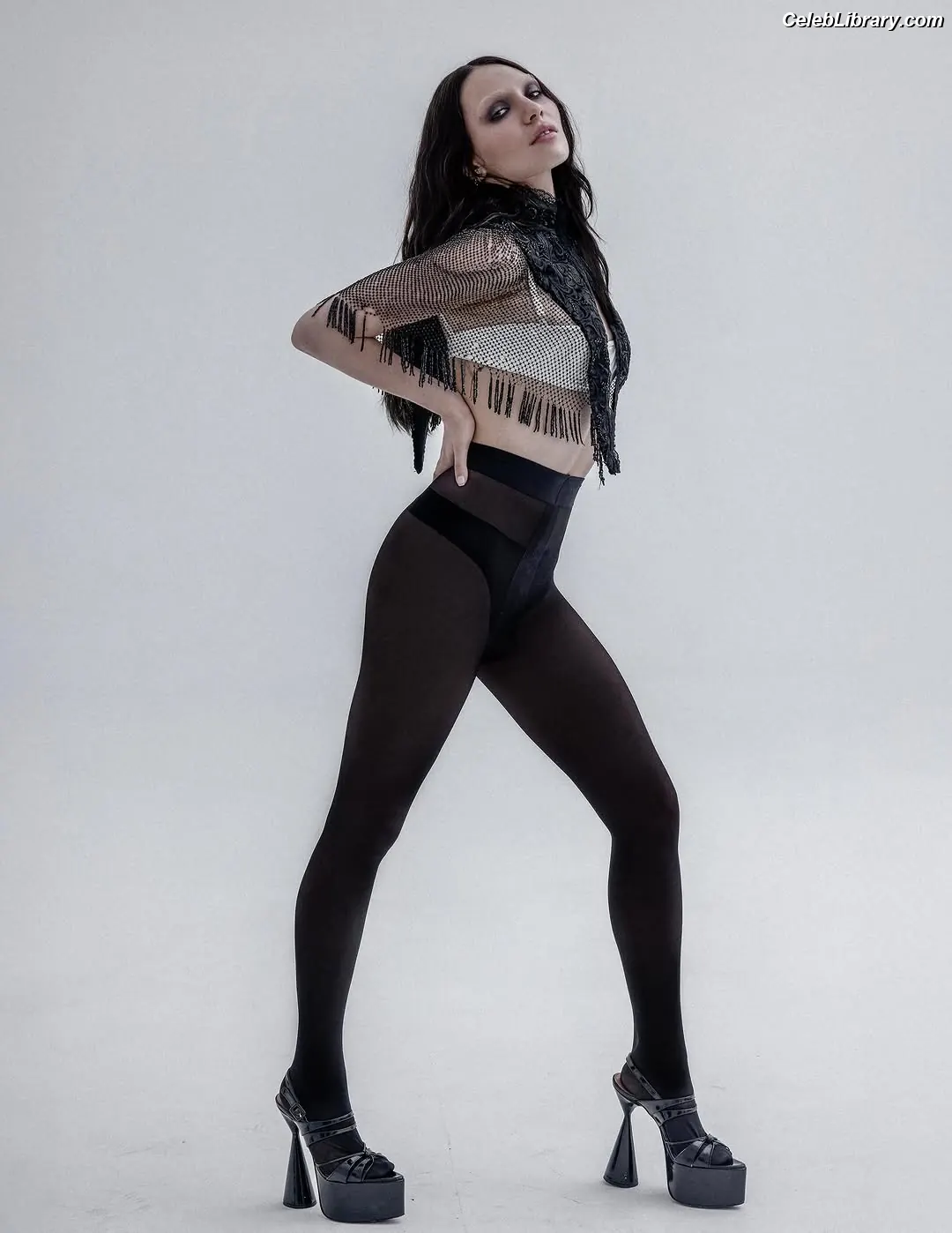 Maddie Ziegler photo 24 of 1036