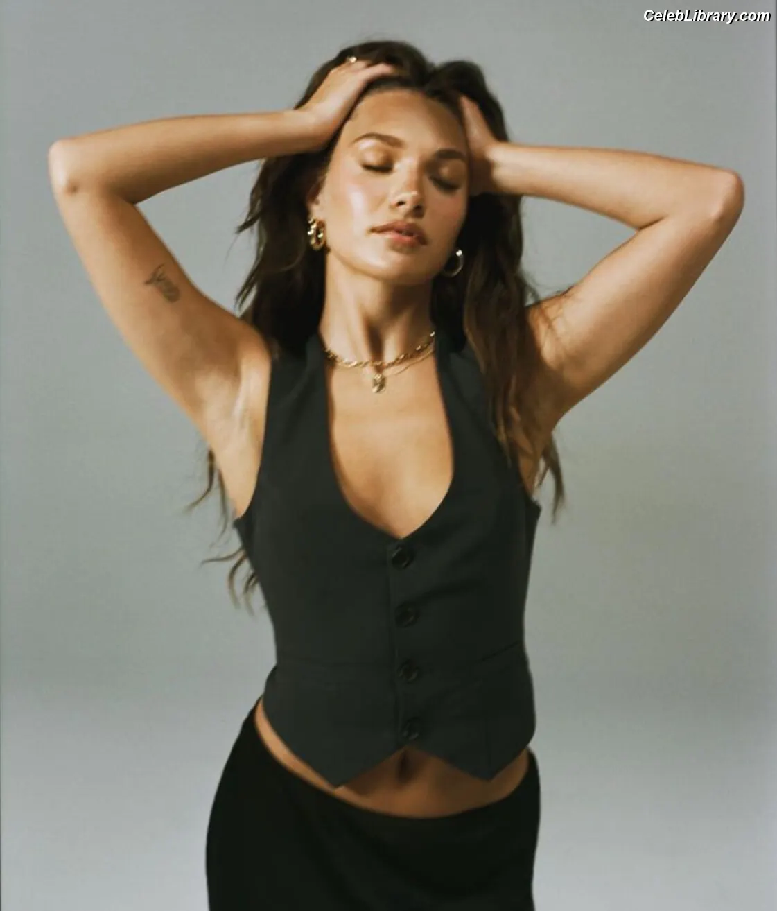 Maddie Ziegler photo 10 of 1036