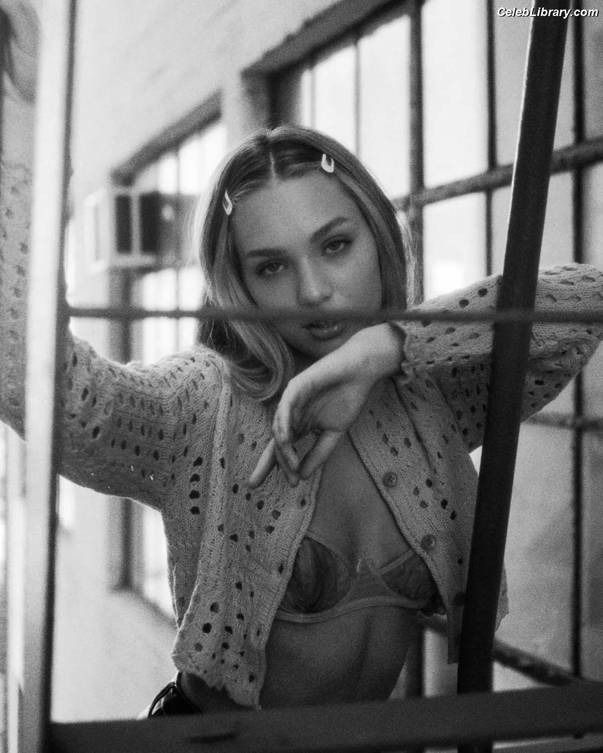 Maddie Ziegler photo 15 of 1036