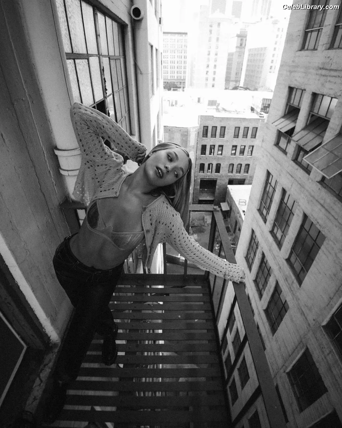 Maddie Ziegler photo 21 of 1036