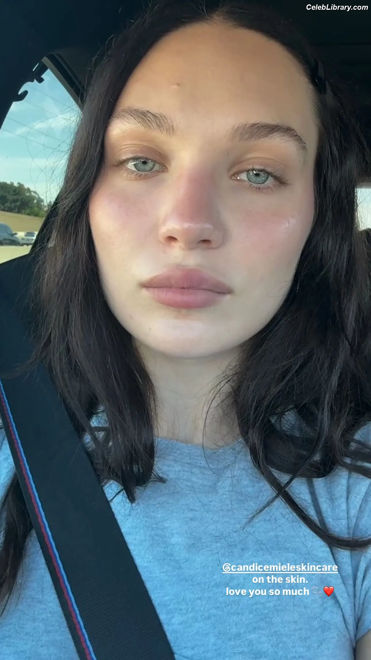 Maddie Ziegler photo 20 of 1036