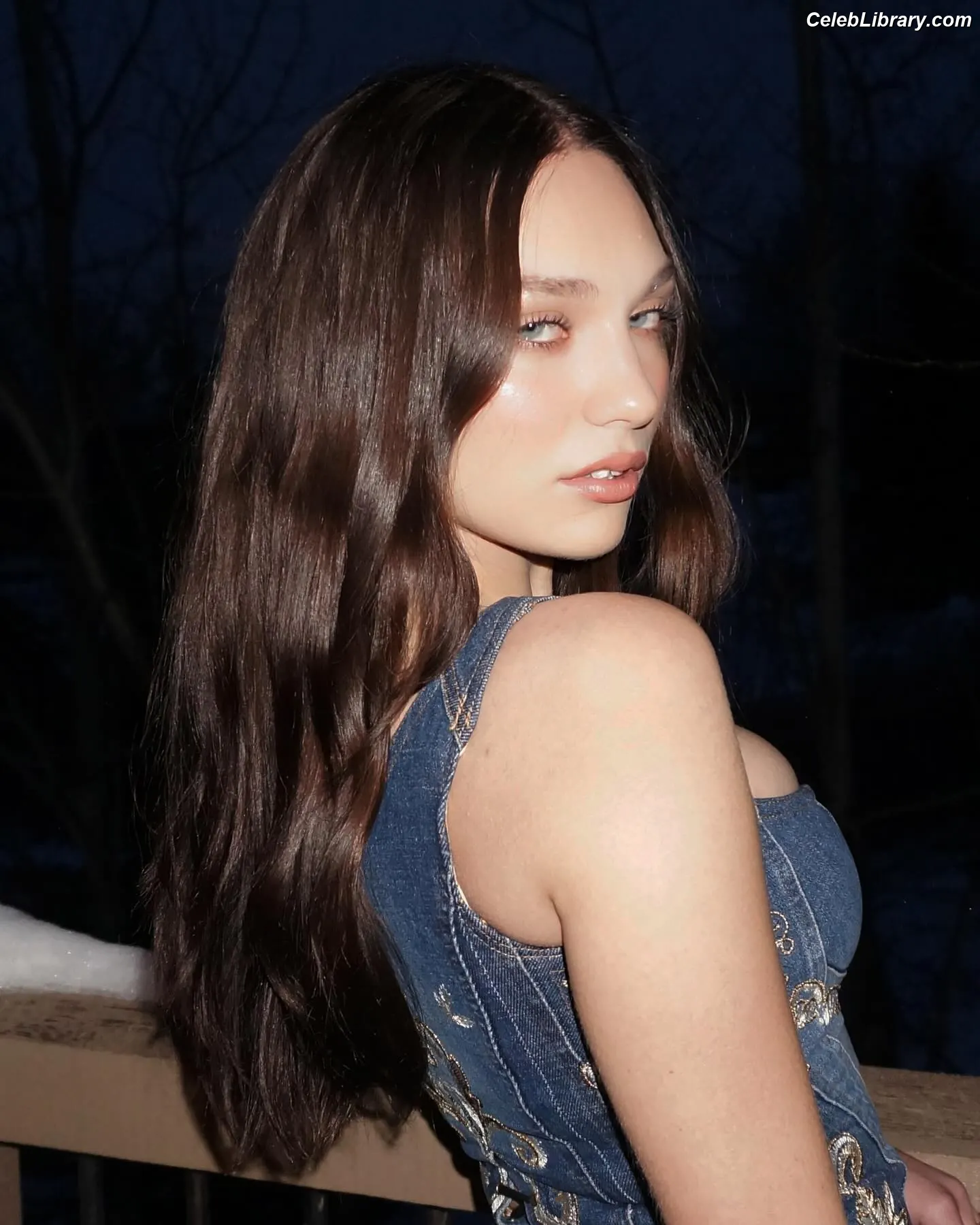 Maddie Ziegler photo 11 of 1036