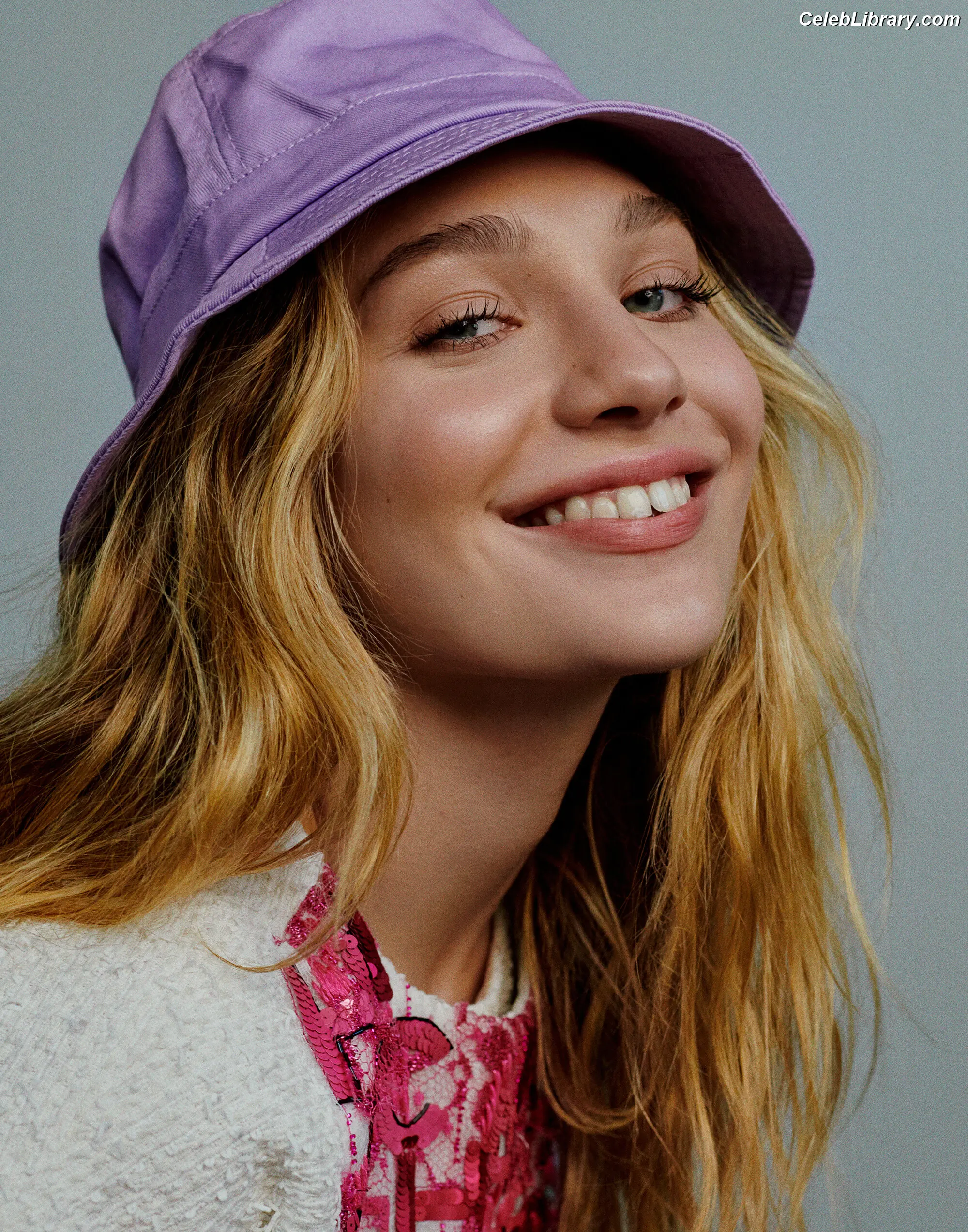 Maddie Ziegler photo 24 of 1036
