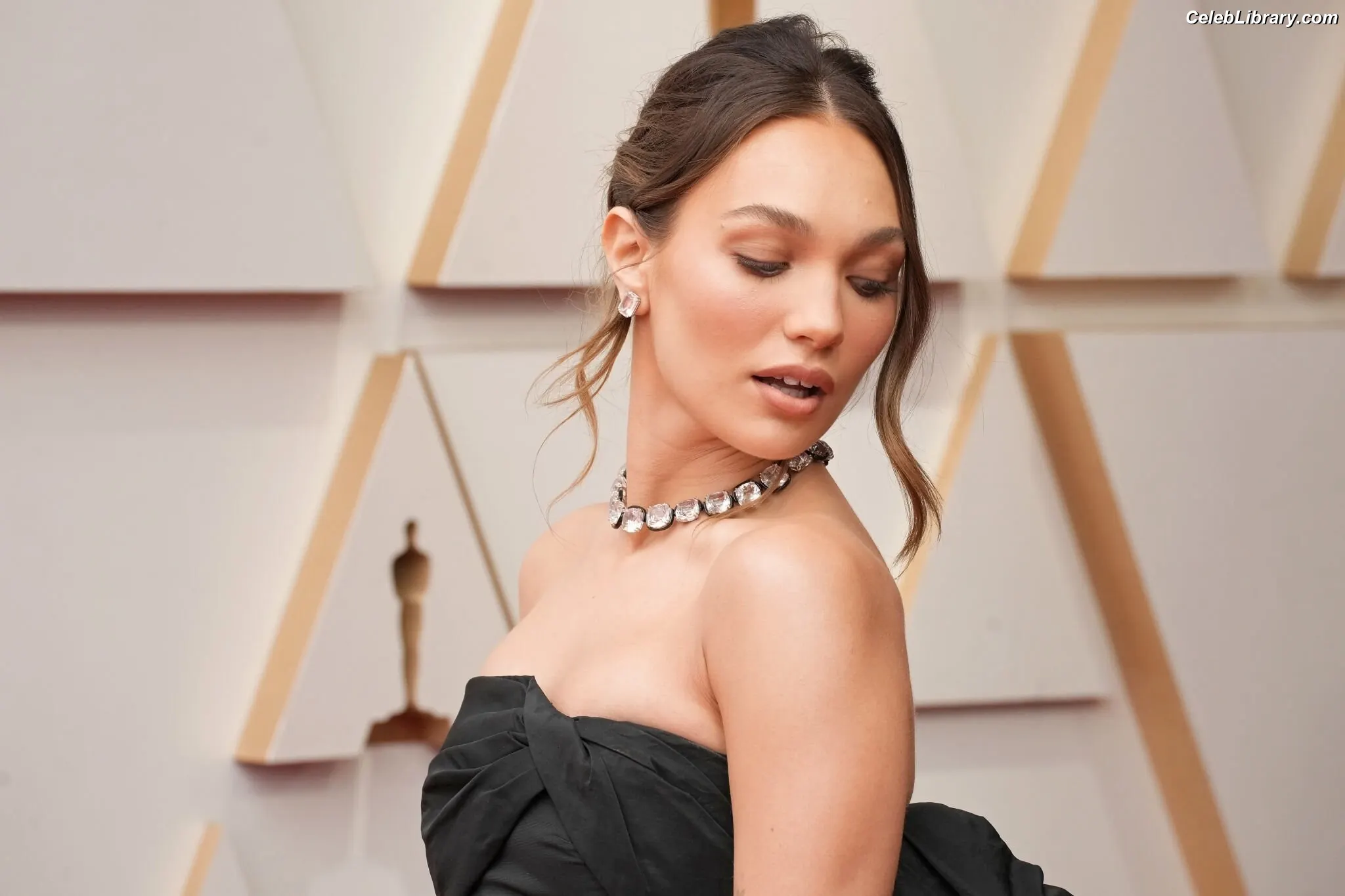 Maddie Ziegler photo 15 of 1036