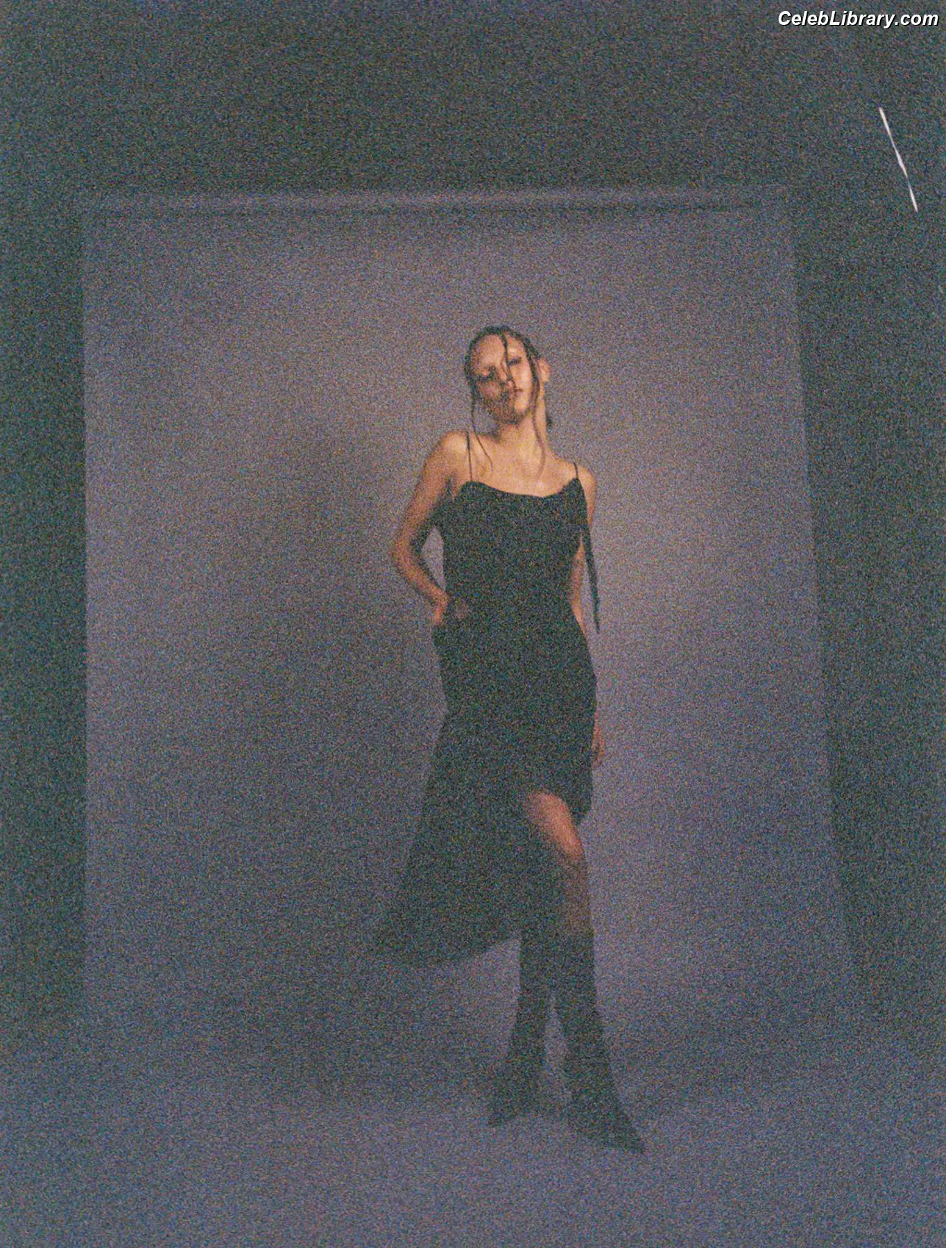 Maddie Ziegler photo 6 of 1036