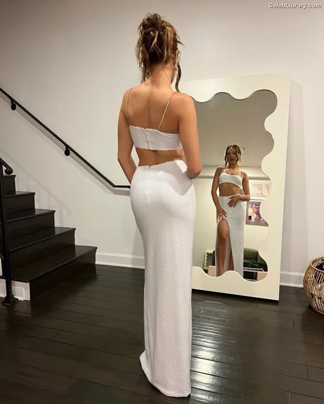 Maddie Ziegler photo 21 of 1039