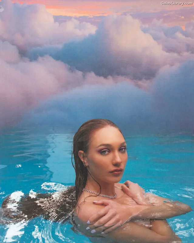 Maddie Ziegler photo 11 of 1039