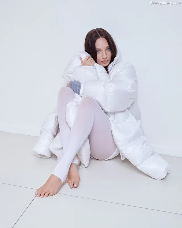Maddie Ziegler photo 20 of 1039
