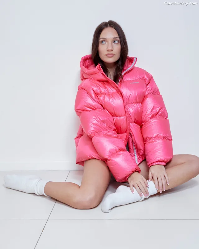 Maddie Ziegler photo 21 of 1039
