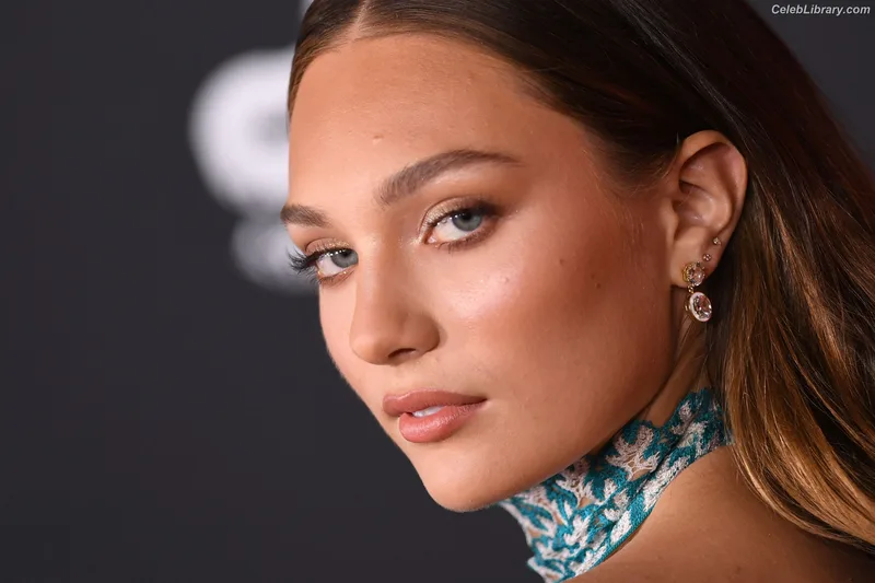 Maddie Ziegler photo 8 of 1039
