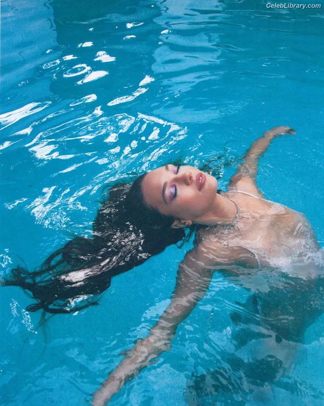 Maddie Ziegler photo 4 of 1039