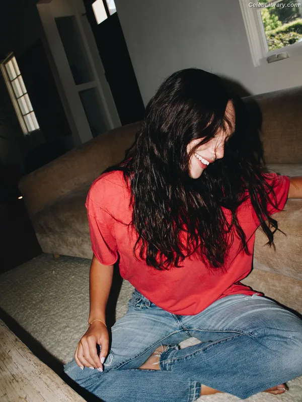 Maddie Ziegler photo 19 of 1039