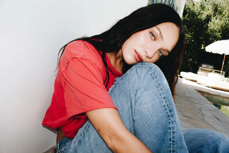 Maddie Ziegler photo 23 of 1039