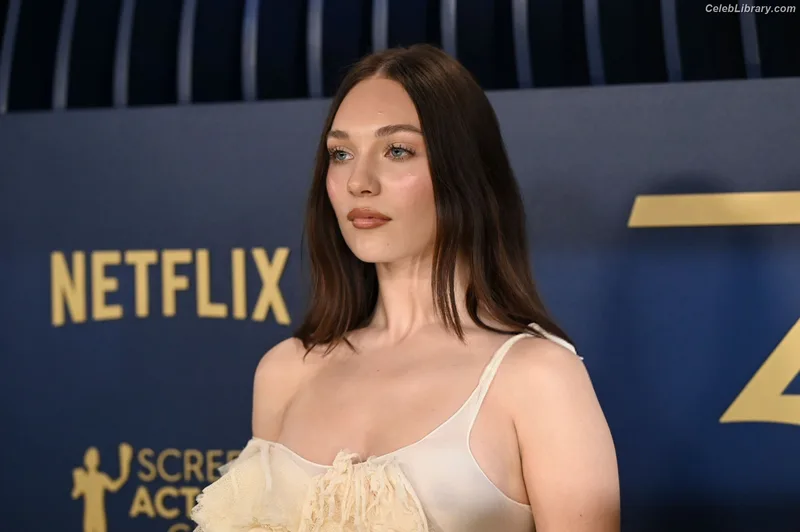 Maddie Ziegler photo 15 of 1039