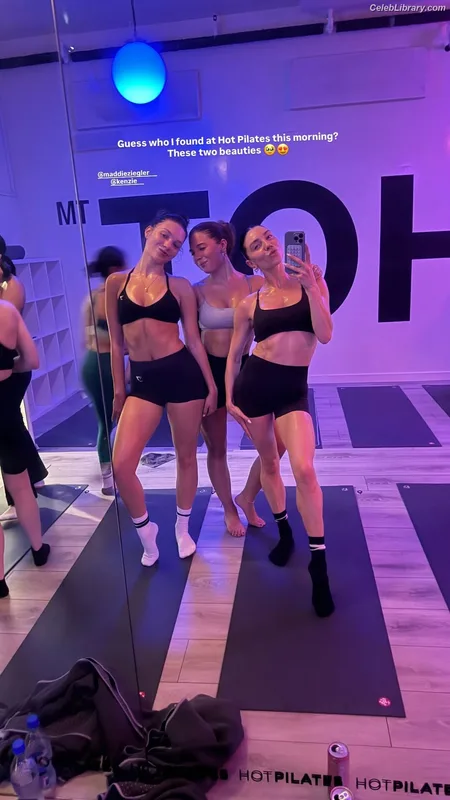 Maddie Ziegler photo 15 of 1039