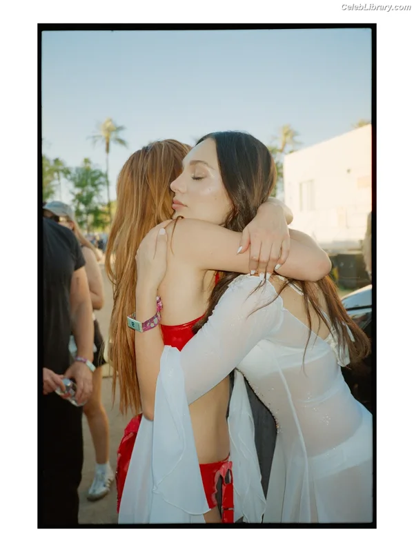 Maddie Ziegler photo 24 of 1039
