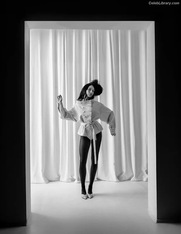 Maddie Ziegler photo 20 of 1039