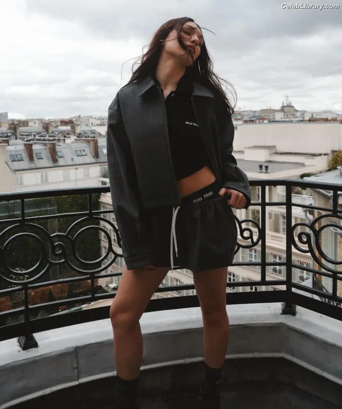 Maddie Ziegler photo 18 of 1039