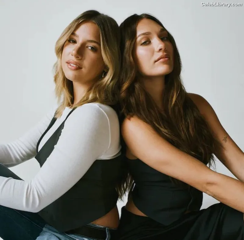 Maddie Ziegler photo 4 of 1039