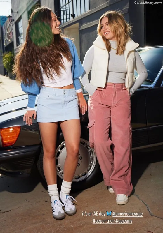 Maddie Ziegler photo 20 of 1039