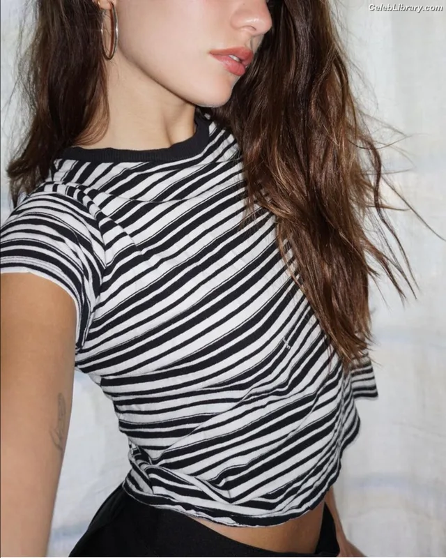 Maddie Ziegler photo 24 of 1039