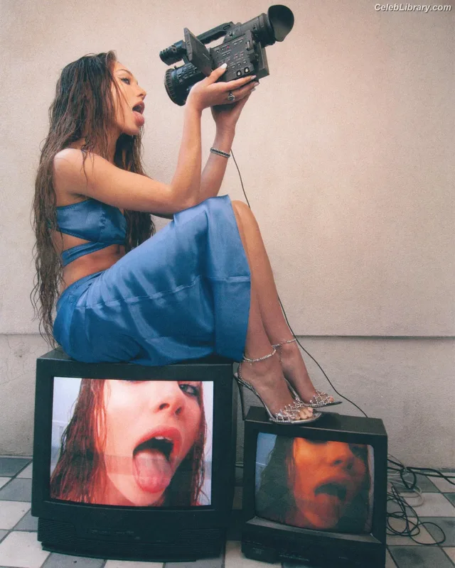 Maddie Ziegler photo 9 of 1039