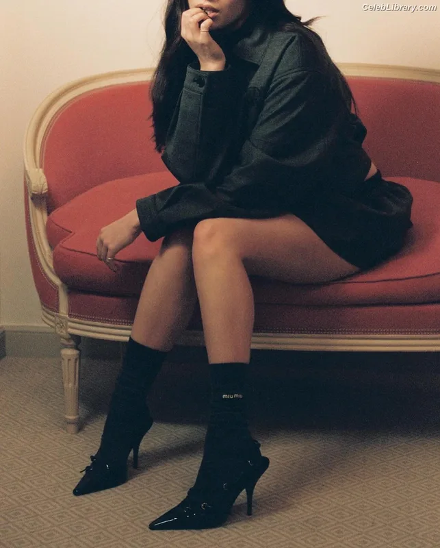 Maddie Ziegler photo 24 of 1039