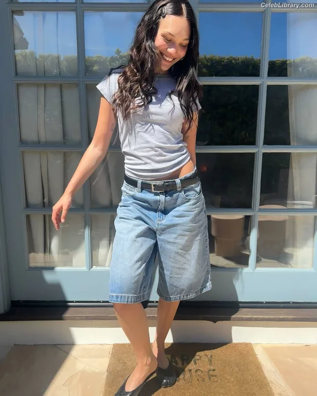 Maddie Ziegler photo 17 of 1039