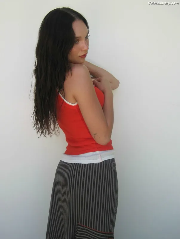 Maddie Ziegler photo 1 of 1039