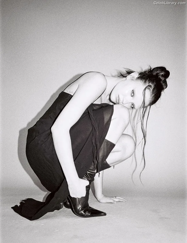 Maddie Ziegler photo 6 of 1039