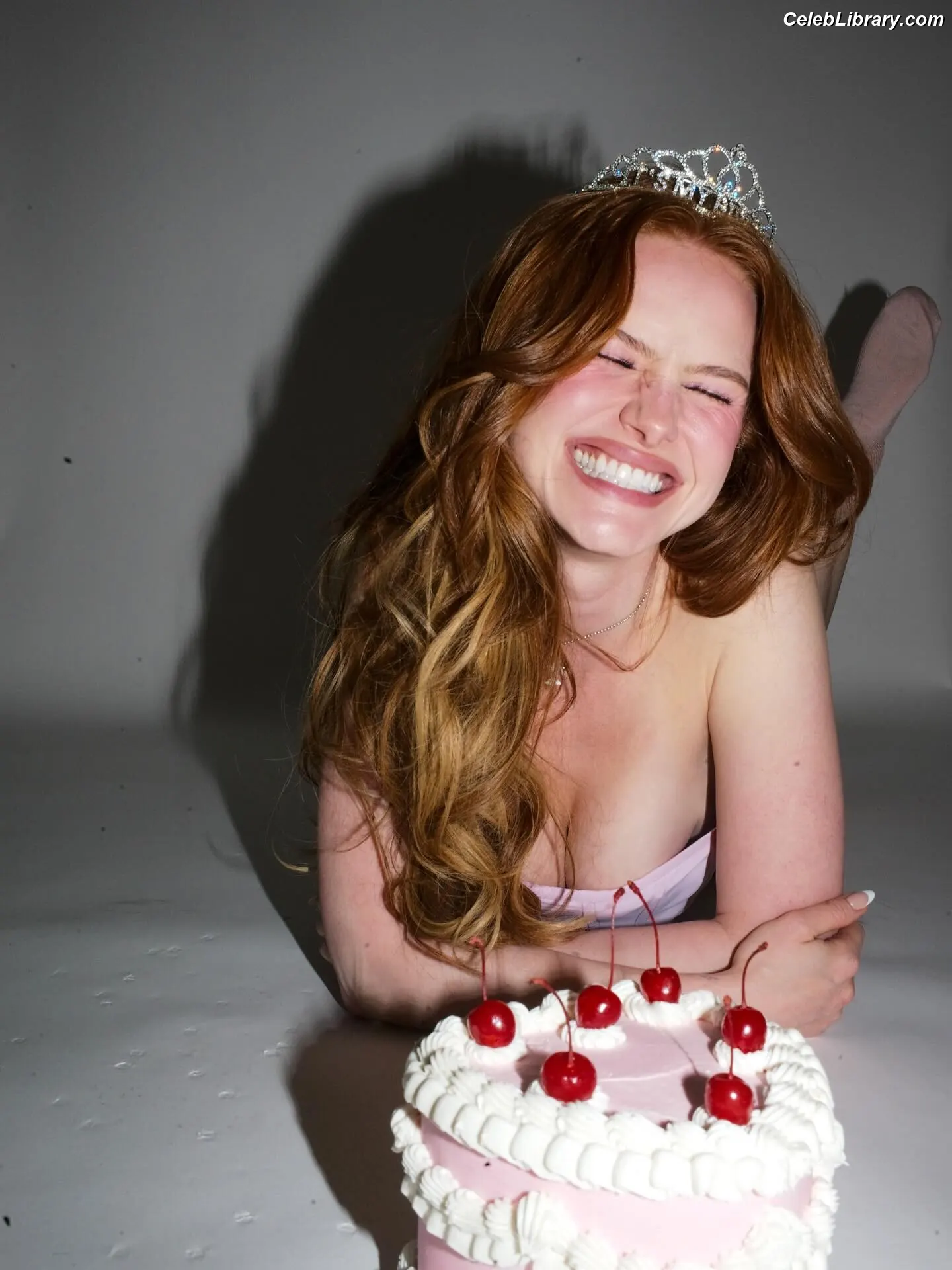 Madelaine Petsch photo 22 of 1789