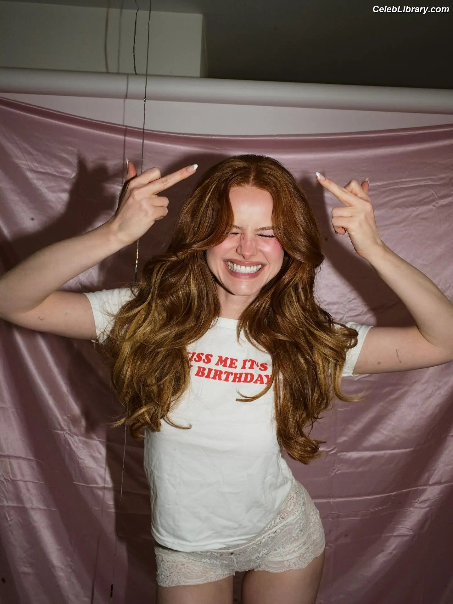 Madelaine Petsch photo 23 of 1789