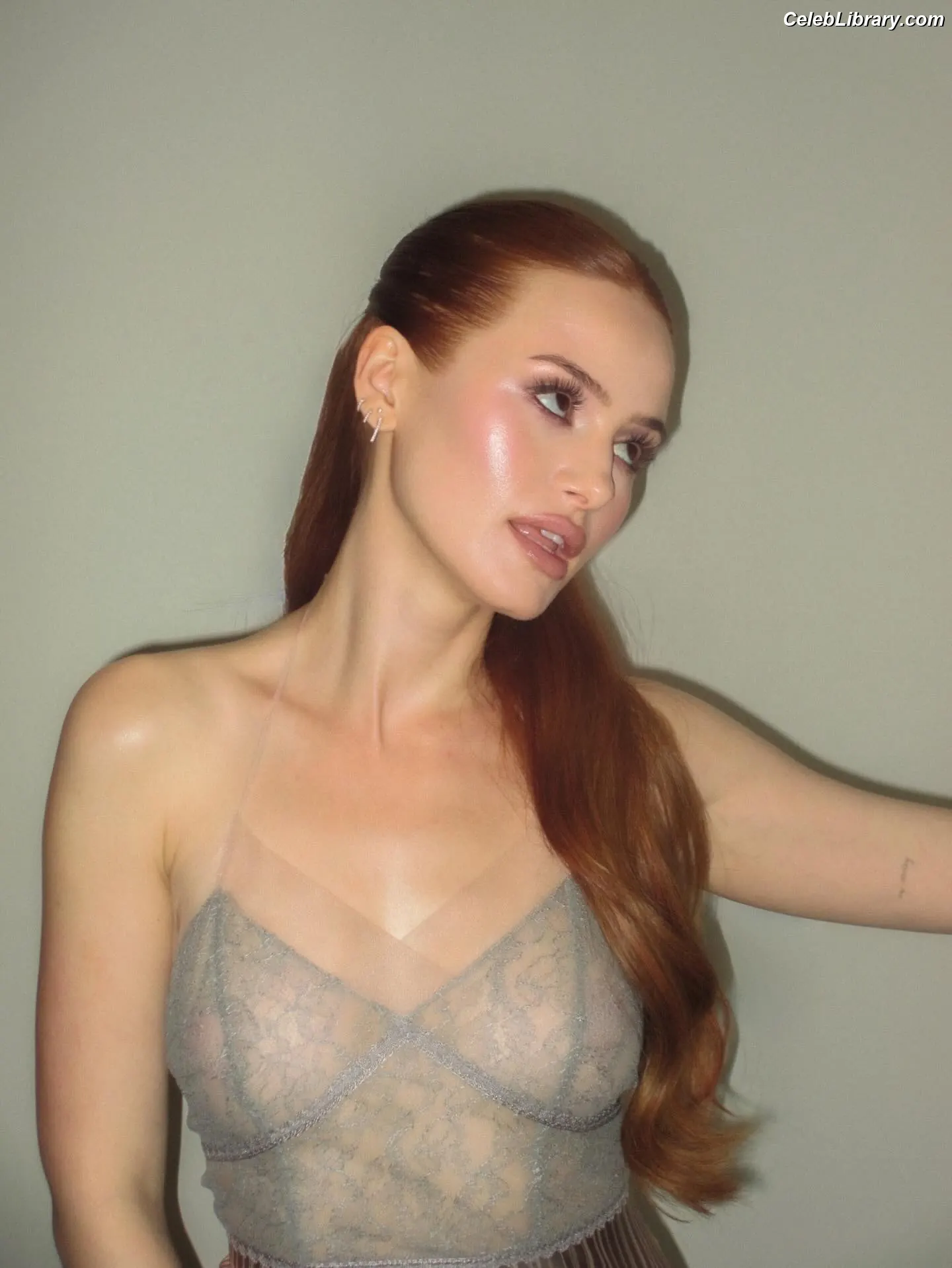 Madelaine Petsch photo 2 of 1789
