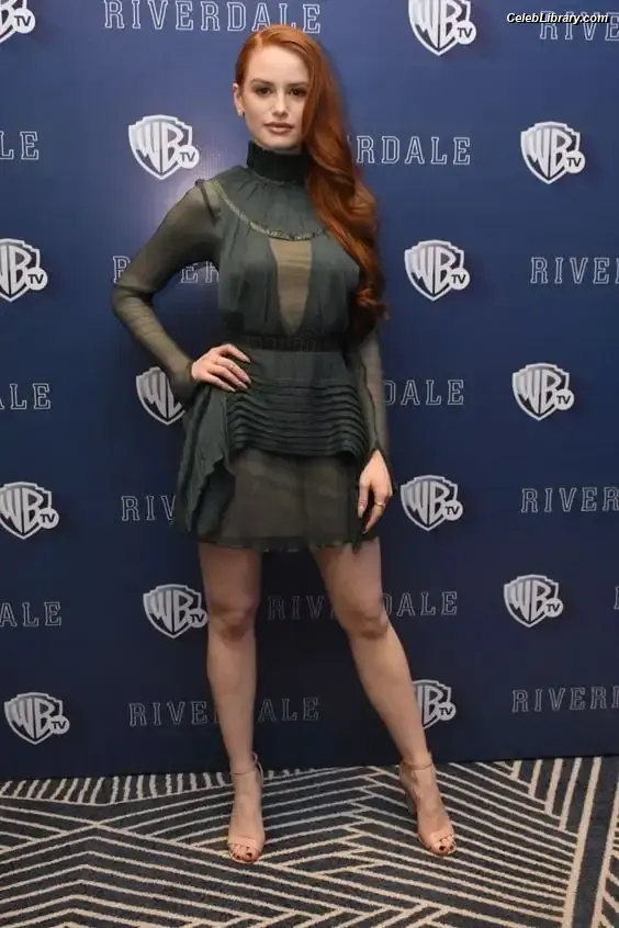 Madelaine Petsch photo 5 of 1789