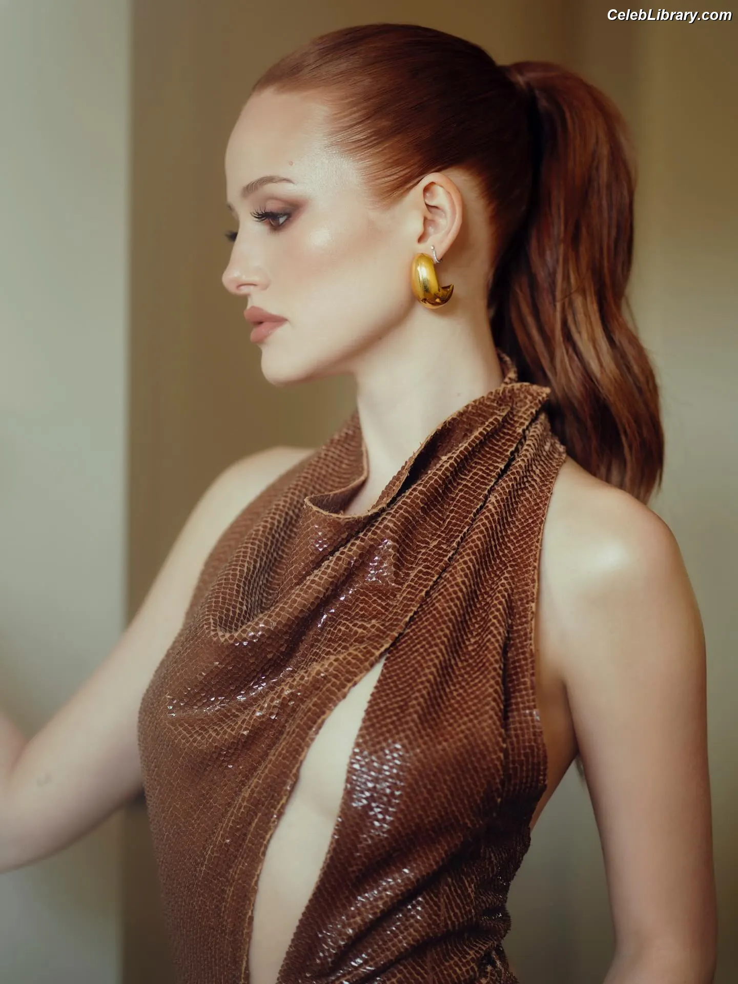 Madelaine Petsch photo 3 of 1789