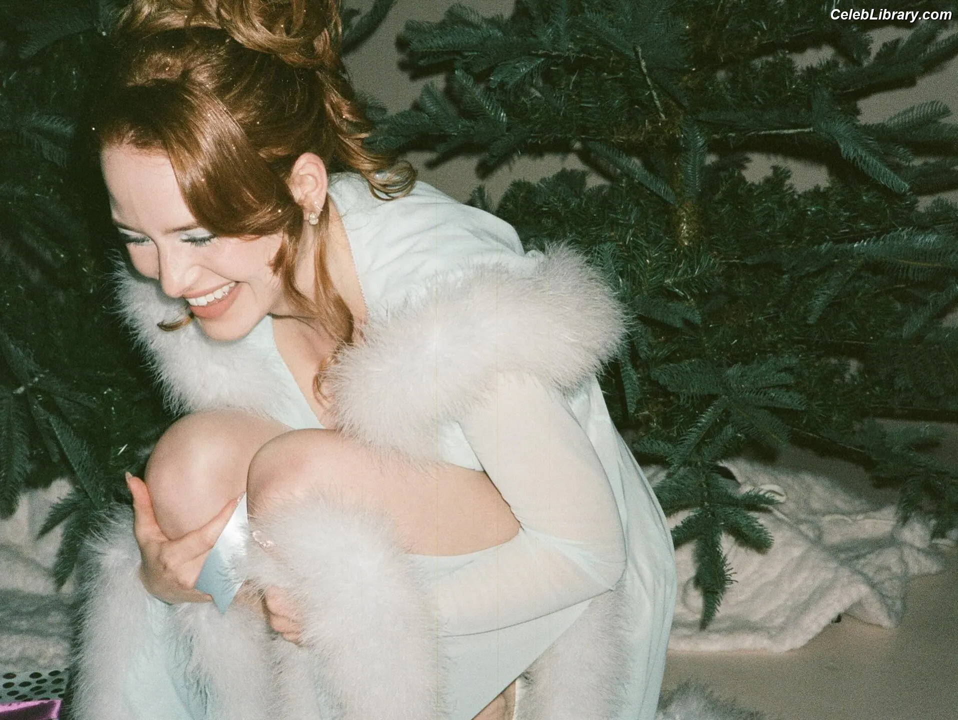 Madelaine Petsch photo 18 of 1789